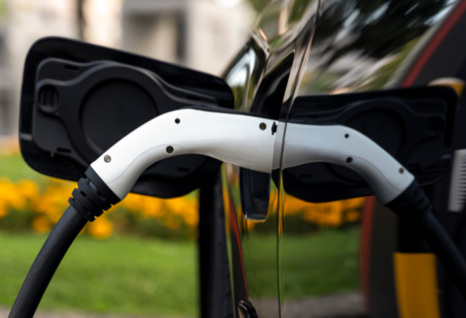 Read more about the article Essentials of Electric Vehicle Charging: Types, Speeds, and Considerations
