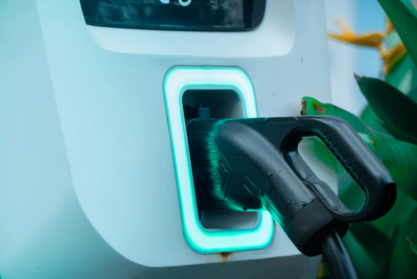 AC and DC Fast Charging for Electric Vehicles