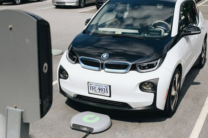 You are currently viewing Wireless EV Charging: Types, Benefits, Challenges